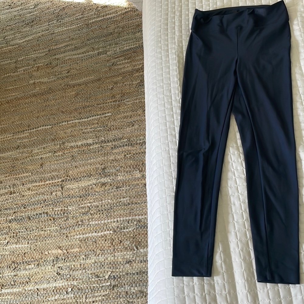 Koral - Midnight Blue yoga pants - shiny M
